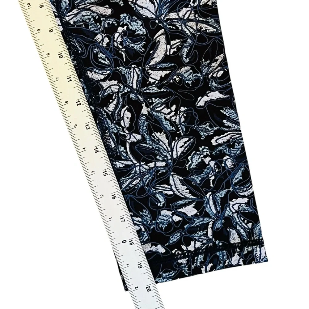 Lululemon Women’s 12 Blue Wunder Under Crop Leggings High Rise Embellished Multi